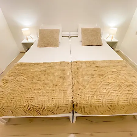 펜션 Entire 2 Bedroom Family Friendly House In Belem 3 To 5 Guests 리스본