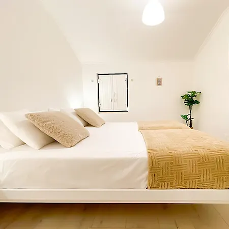 Ferienhaus Entire 2 Bedroom Family Friendly House In Belem 3 To 5 Guests Lissabon