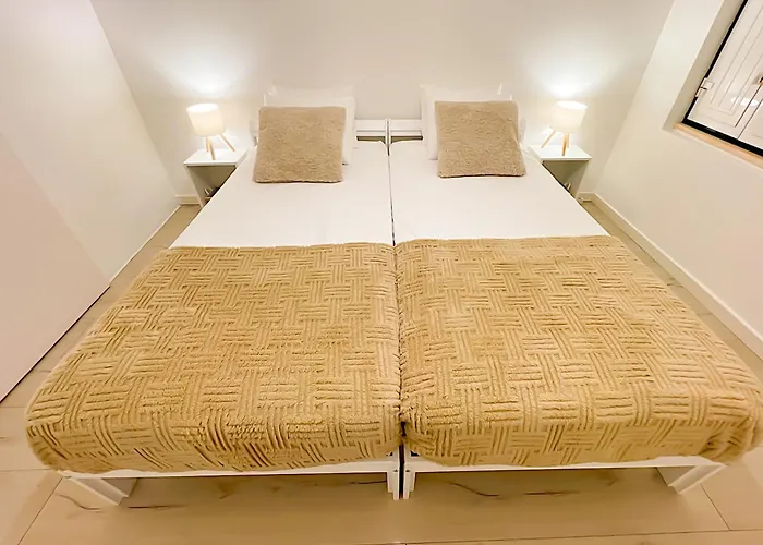 Дом отдыха Entire 2 Bedroom Family Friendly House In Belem 3 To 5 Guests Лиссабон
