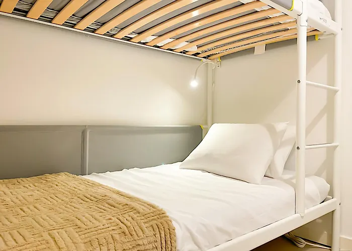 Дом отдыха Entire 2 Bedroom Family Friendly House In Belem 3 To 5 Guests