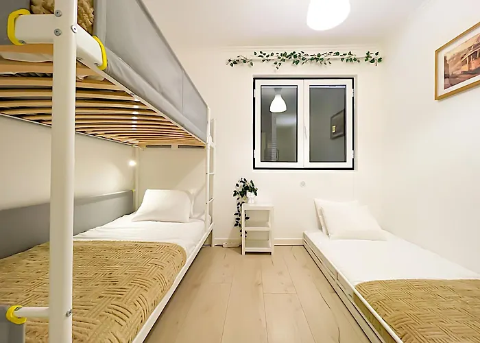 Entire 2 Bedroom Family Friendly House In Belem 3 To 5 Guests *