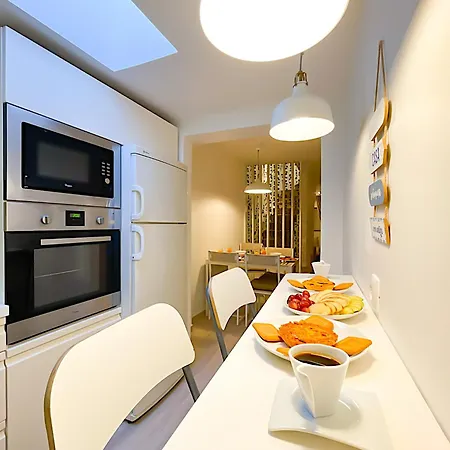 Дом отдыха Entire 2 Bedroom Family Friendly House In Belem 3 To 5 Guests Лиссабон