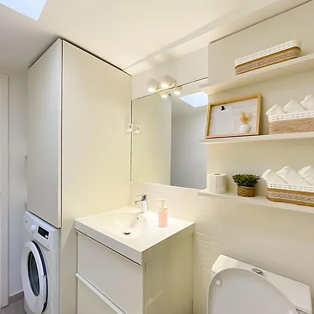 Entire 2 Bedroom Family Friendly House In Belem 3 To 5 Guests