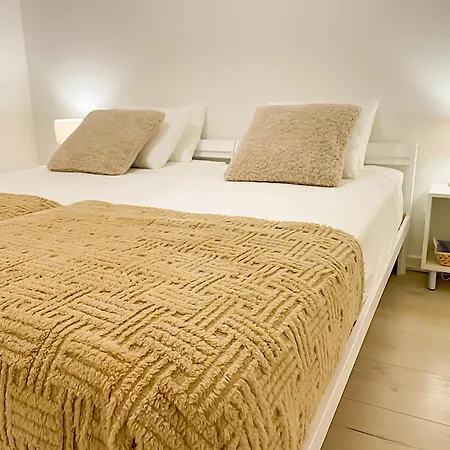 Entire 2 Bedroom Family Friendly House In Belem 3 To 5 Guests Nyaraló *