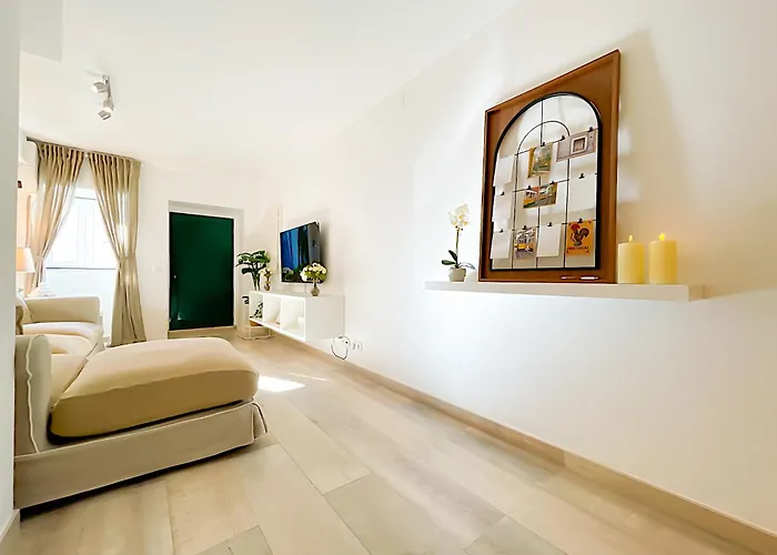 Entire 2 Bedroom Family Friendly House In Belem 3 To 5 Guests * Lizbona
