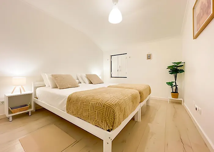 Entire 2 Bedroom Family Friendly House In Belem 3 To 5 Guests